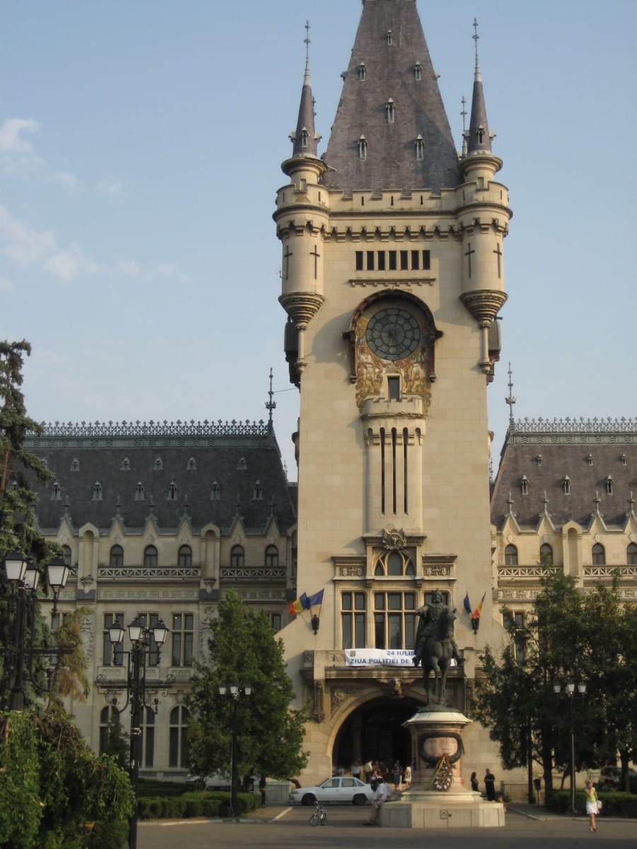 کاخ فرهنگ یاش